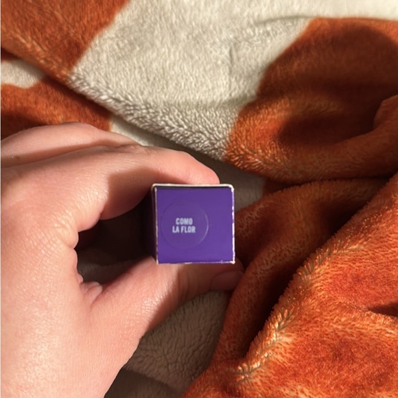 MAC Selena - Picture 3 of 5